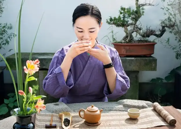 上海外滩7号-整点亮灯-10秒浪漫，一场不容错过的视觉盛宴🌃